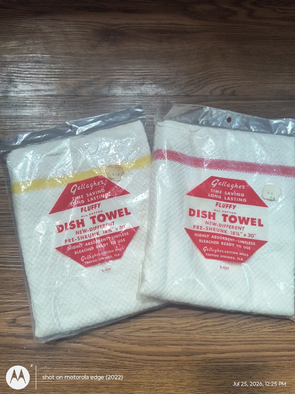 Gallagher Cotton Dish Towels Set of 2 White Yellow Red Stripe Lint Free Vintage